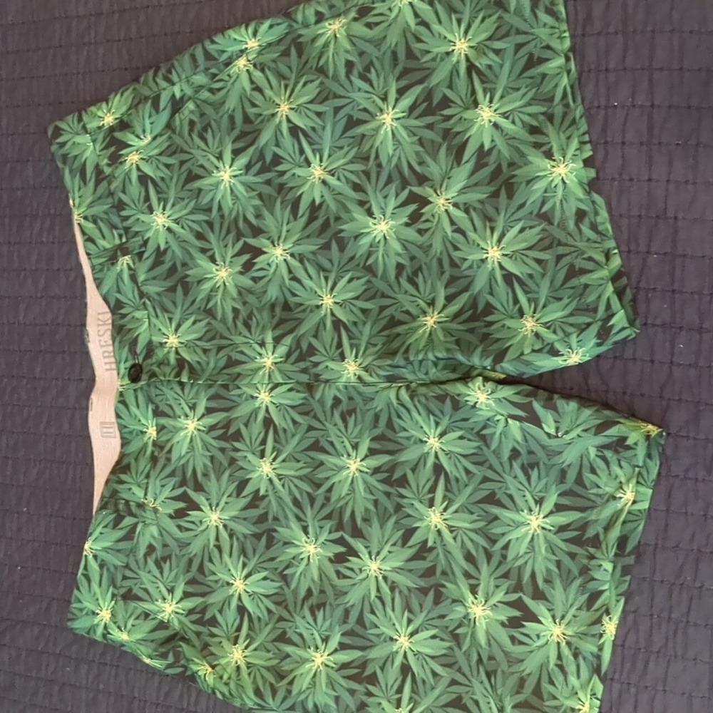 Hreski Leaf Print Golf Short Sz. 36